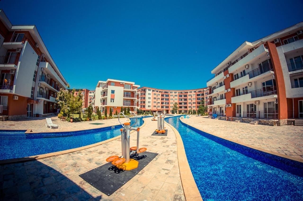 Privilege Fort Beach - Menada Apartments Elenite Luaran gambar