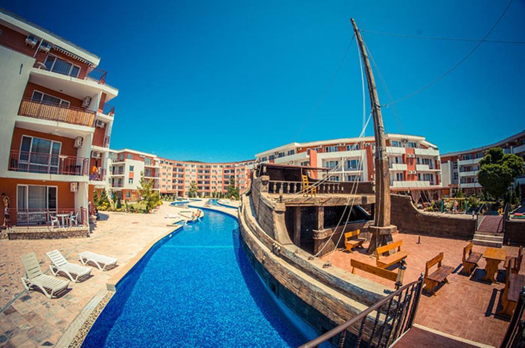 Privilege Fort Beach - Menada Apartments Elenite Luaran gambar
