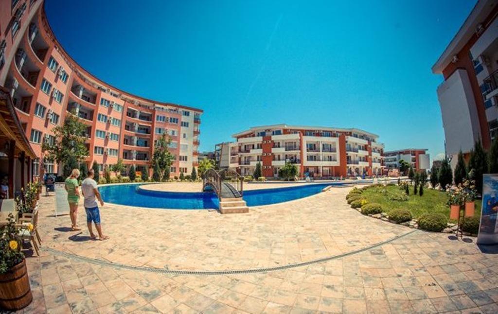 Privilege Fort Beach - Menada Apartments Elenite Luaran gambar