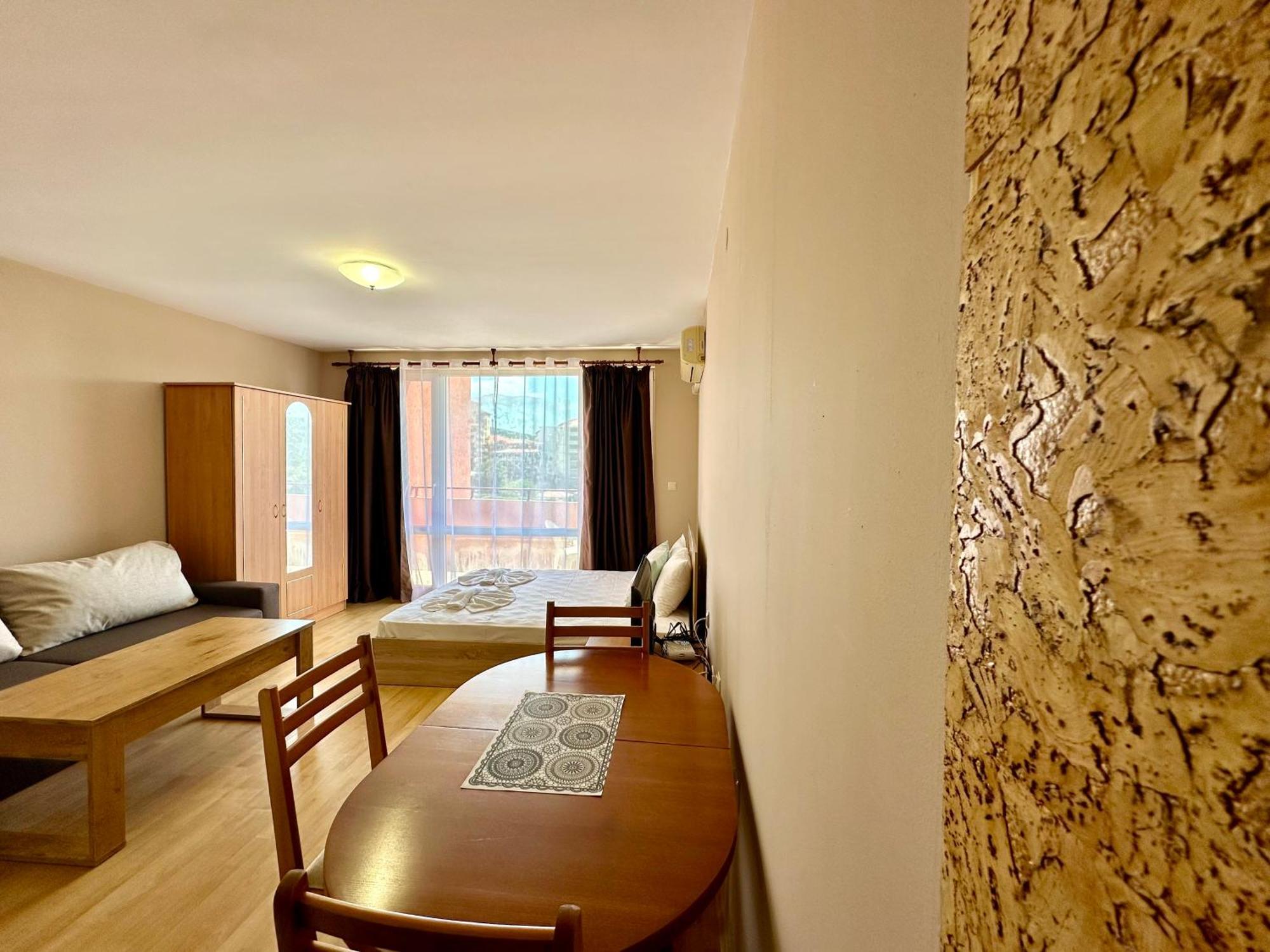 Privilege Fort Beach - Menada Apartments Elenite Luaran gambar
