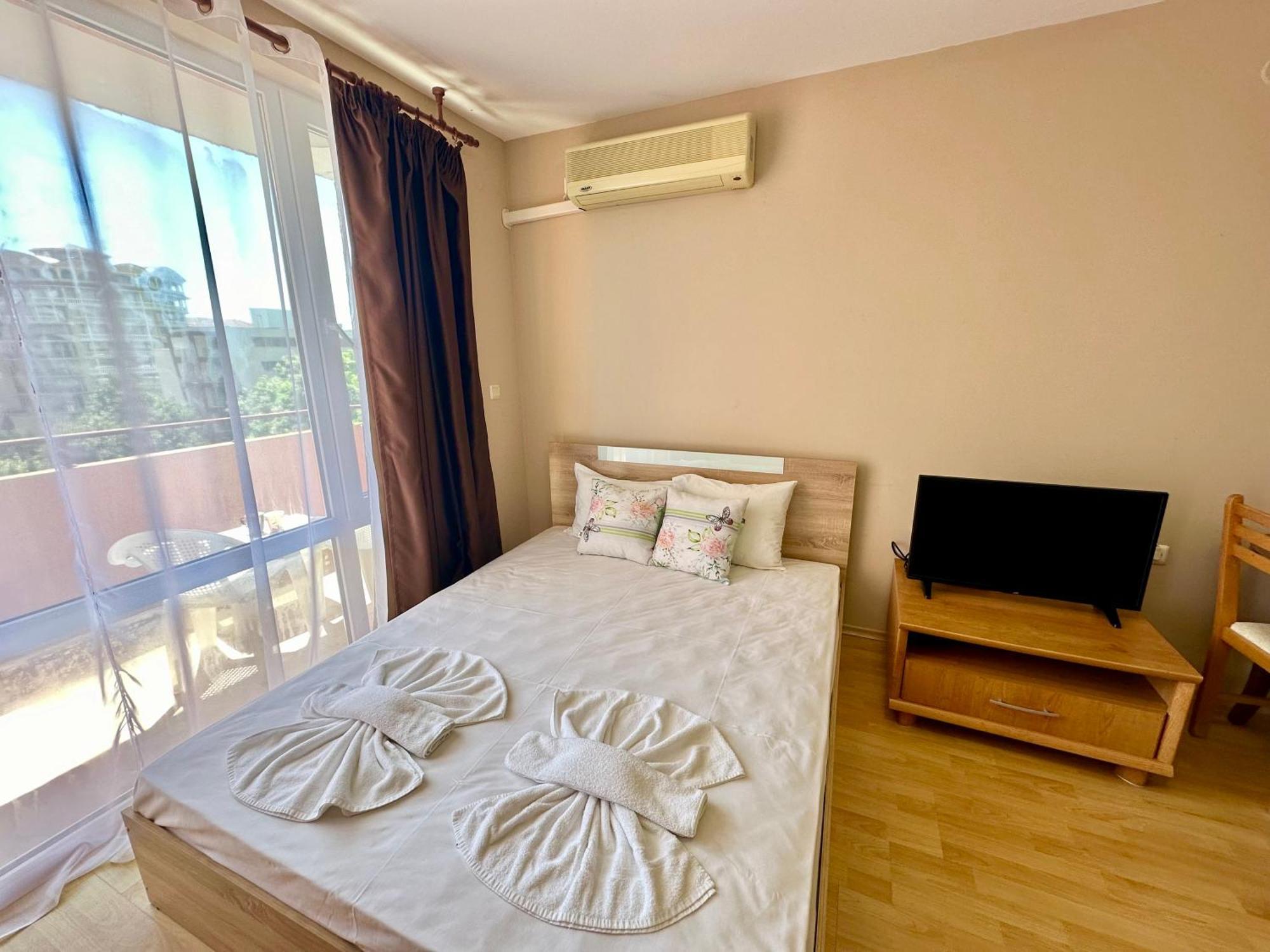 Privilege Fort Beach - Menada Apartments Elenite Luaran gambar