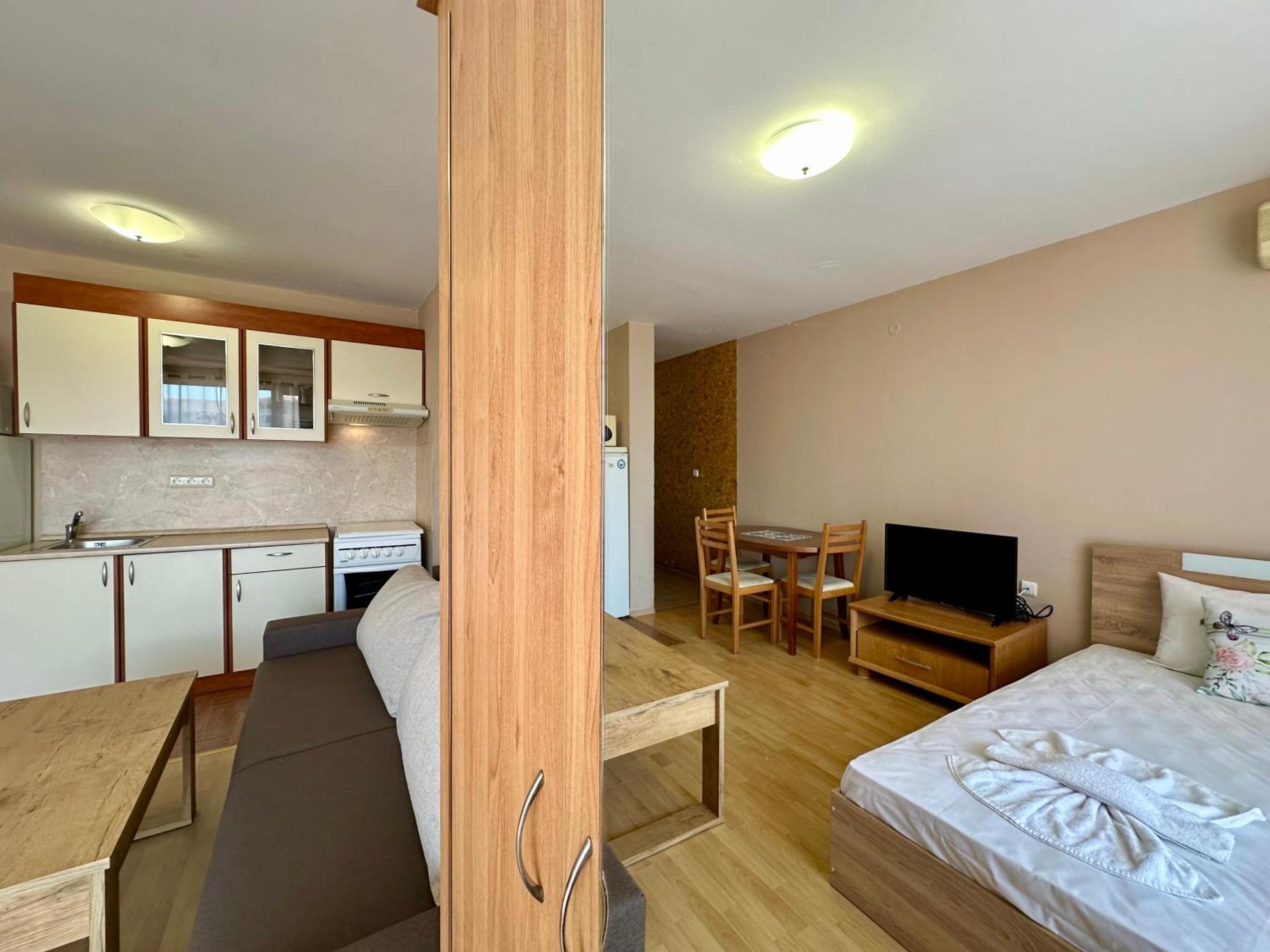 Privilege Fort Beach - Menada Apartments Elenite Luaran gambar