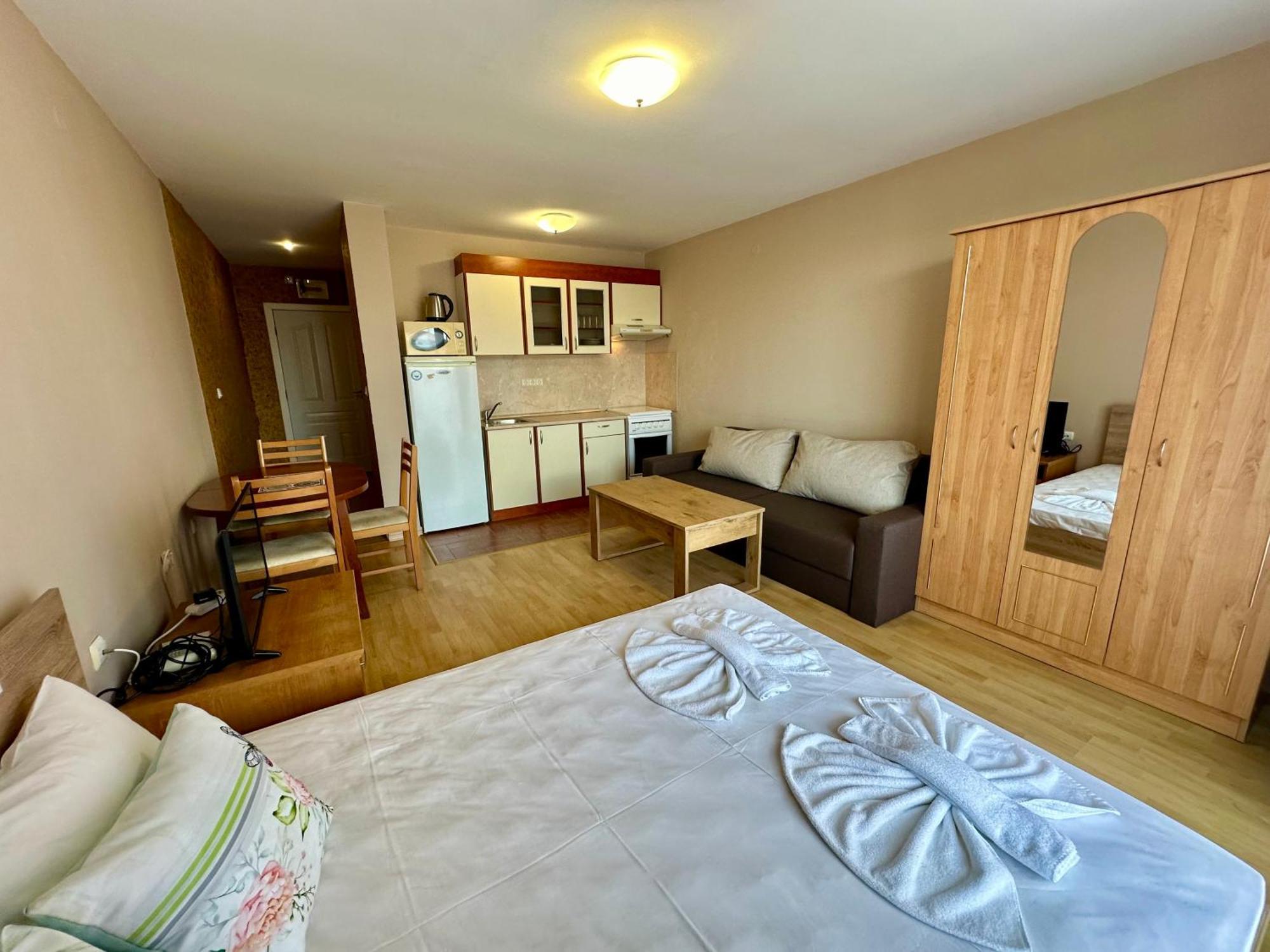 Privilege Fort Beach - Menada Apartments Elenite Luaran gambar