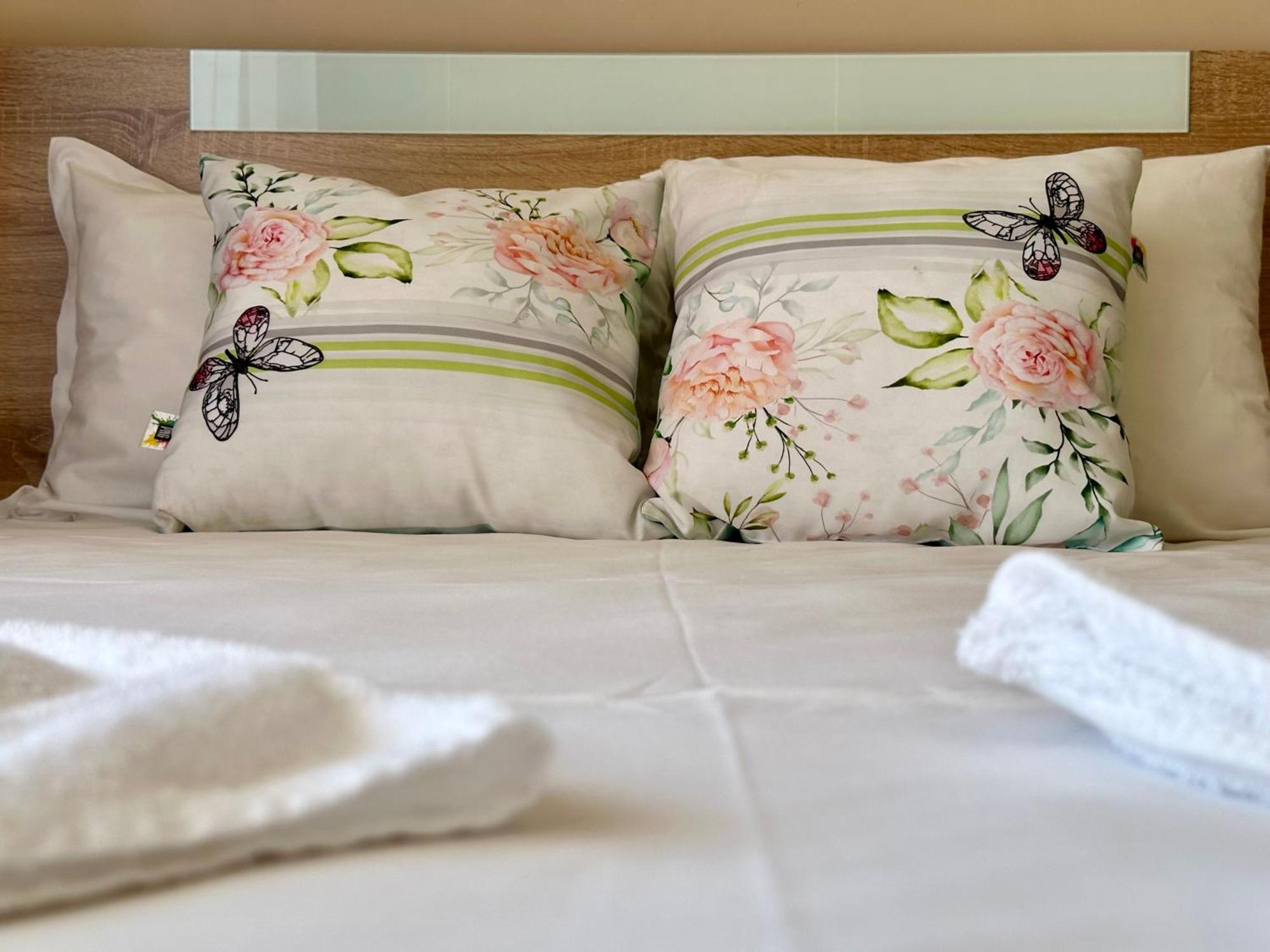 Privilege Fort Beach - Menada Apartments Elenite Luaran gambar