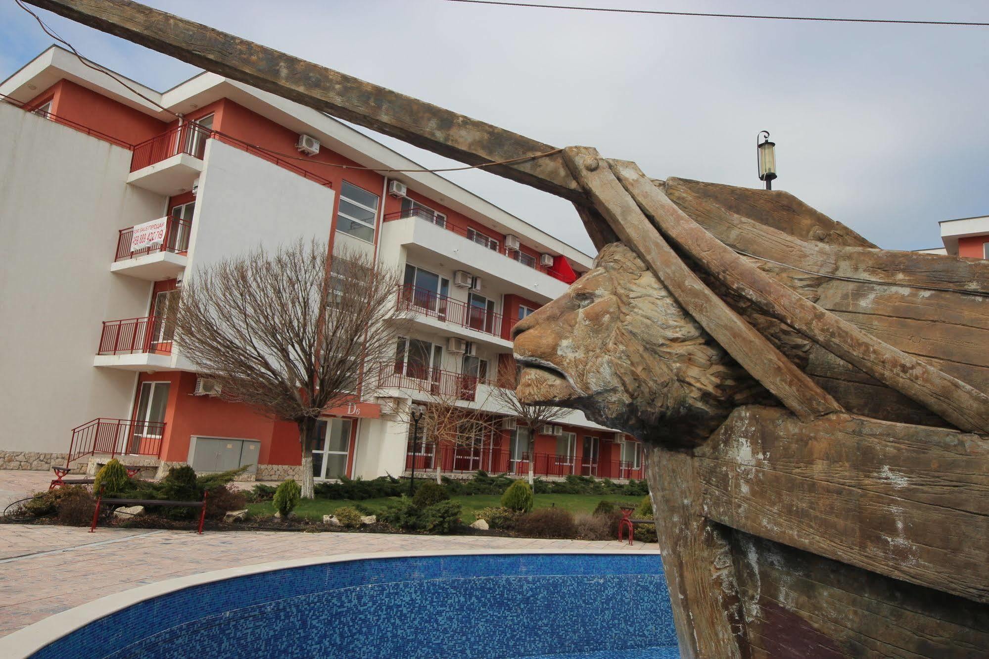 Privilege Fort Beach - Menada Apartments Elenite Luaran gambar